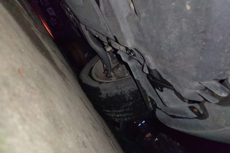 Used Zotye Domy X5 2015 1.5T CVT ZhiXian Model China IV Standard Chassis Front Left