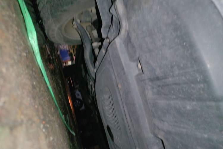 Used Zotye Domy X5 2015 1.5T CVT ZhiXian Model China IV Standard Chassis Front Right