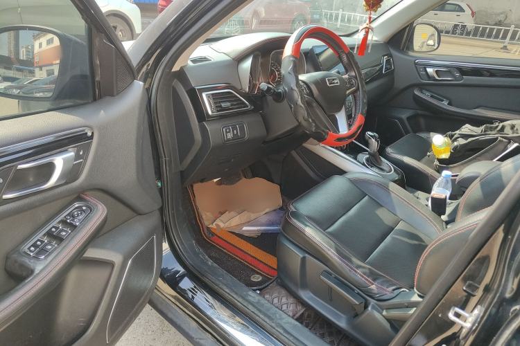Used Zotye Domy X5 2015 1.5T CVT ZhiXian Trim China V Standard Driver Seat