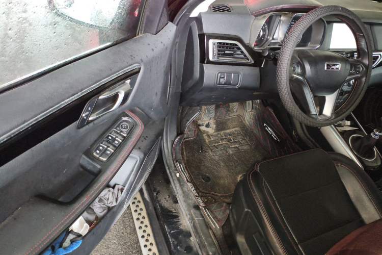 Used Zotye Domy X5 2015 1.5T Manual Luxury Model China V Standard Driver Seat