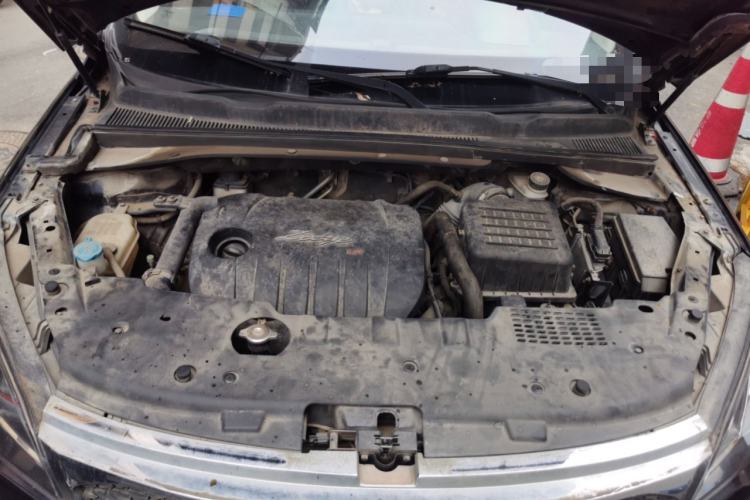Used Zotye Domy X5 2015 1.5T CVT ZhiXian Model China IV Standard Engine Bay