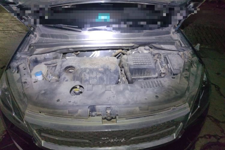 Used Zotye Domy X5 2015 1.5T CVT ZhiXian Model China IV Standard Engine Bay