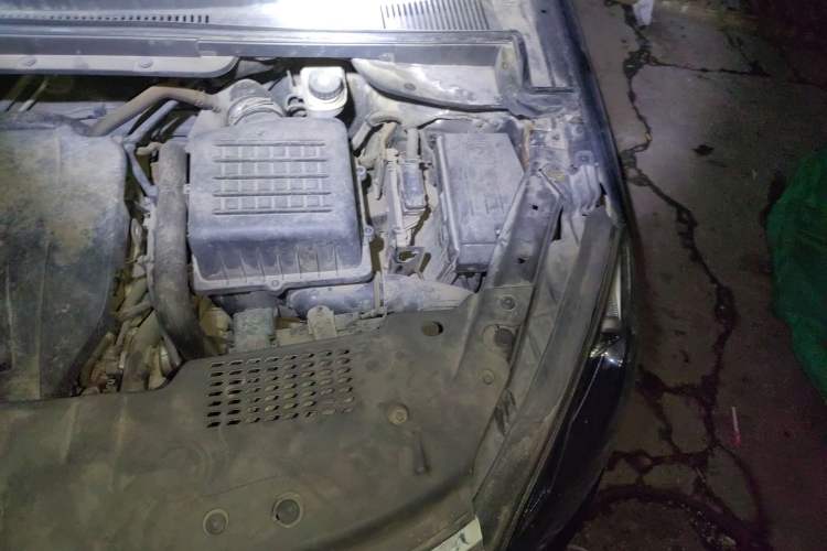 Used Zotye Domy X5 2015 1.5T CVT ZhiXian Model China IV Standard Engine Bay Left
