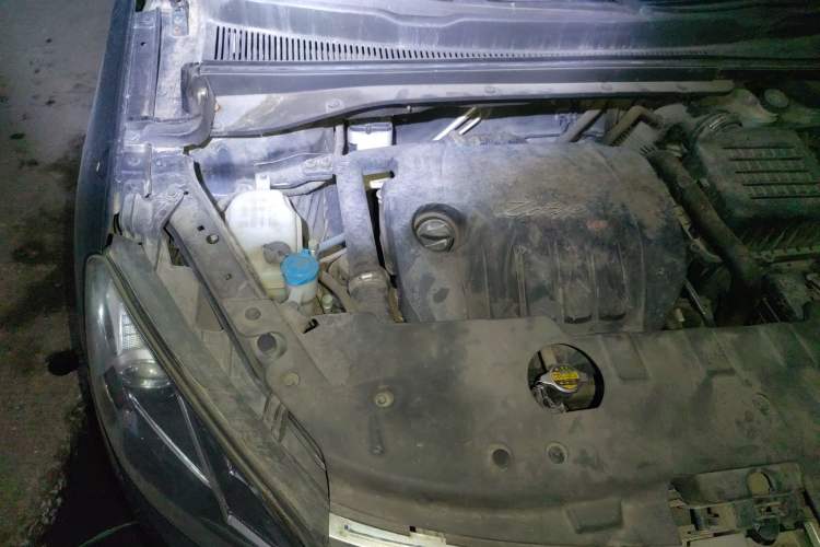 Used Zotye Domy X5 2015 1.5T CVT ZhiXian Model China IV Standard Engine Bay Right