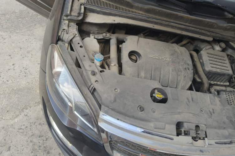 Used Zotye Domy X5 2015 1.5T Manual Elite Model China V Standard Engine Bay Right