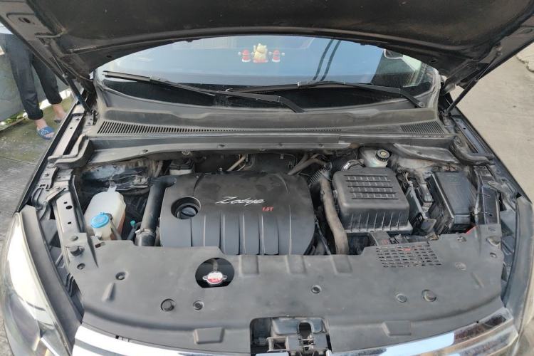 Used Zotye Domy X5 2015 1.5T CVT ZhiXian Model China IV Standard Engine Bay