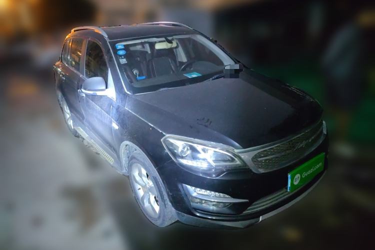 Used Zotye Domy X5 2015 1.5T CVT ZhiXian Model China IV Standard Front Right 45 Deg