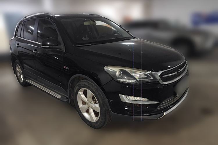 Used Zotye Domy X5 2015 1.5T CVT ZhiXian Model China IV Standard Front Right 45 Deg
