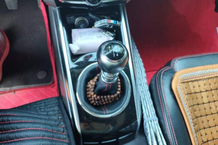 Used Zotye Domy X5 2015 1.5T Manual Luxury Model China V Standard Gear Lever