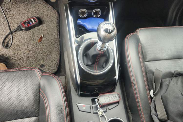 Used Zotye Domy X5 2015 1.5T Manual Supreme Model China IV Standard Gear Lever