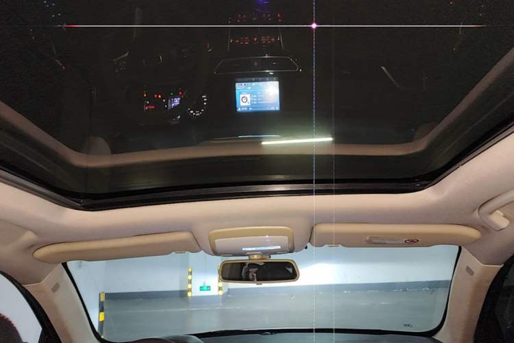 Used Zotye Domy X5 2015 1.5T CVT ZhiXian Model China IV Standard Headliner
