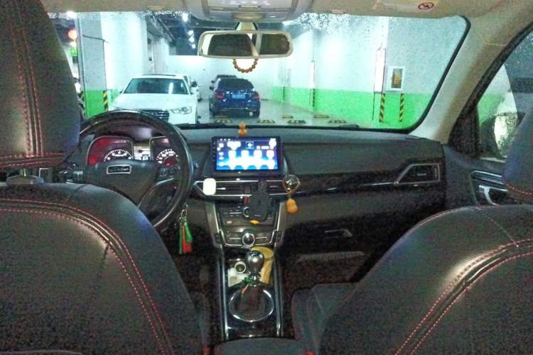 Used Zotye Domy X5 2015 1.5T Manual Luxury Model China V Standard Headliner