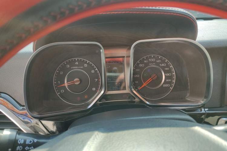 Used Zotye Domy X5 2015 1.5T CVT ZhiXian Trim China V Standard Instrument Cluster