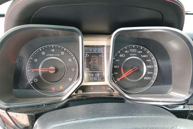 Used Zotye Domy X5 2015 1.5T Manual Luxury Model China V Standard Instrument Cluster