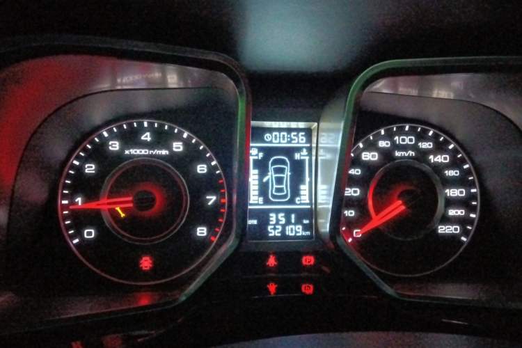 Used Zotye Domy X5 2015 1.5T Manual Luxury Model China V Standard Instrument Cluster
