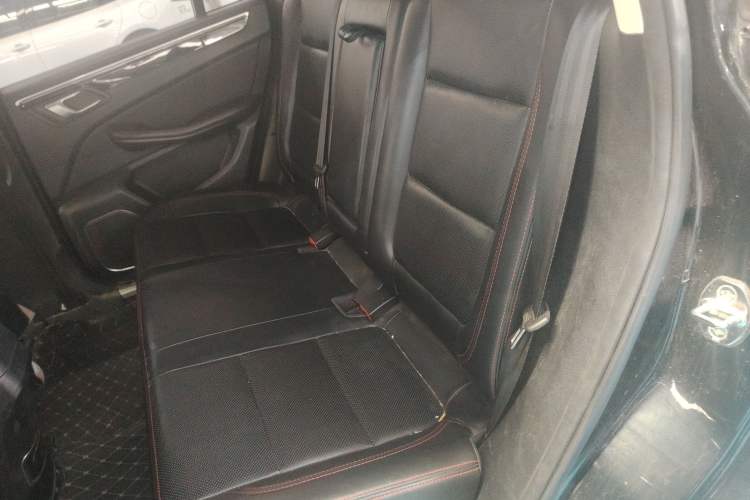 Used Zotye Domy X5 2015 1.5T Manual Luxury Version China IV Standard Interior 1