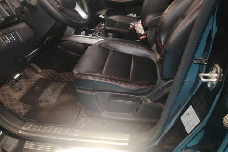 Used Zotye Domy X5 2015 1.5T Manual Luxury Version China IV Standard Interior 4