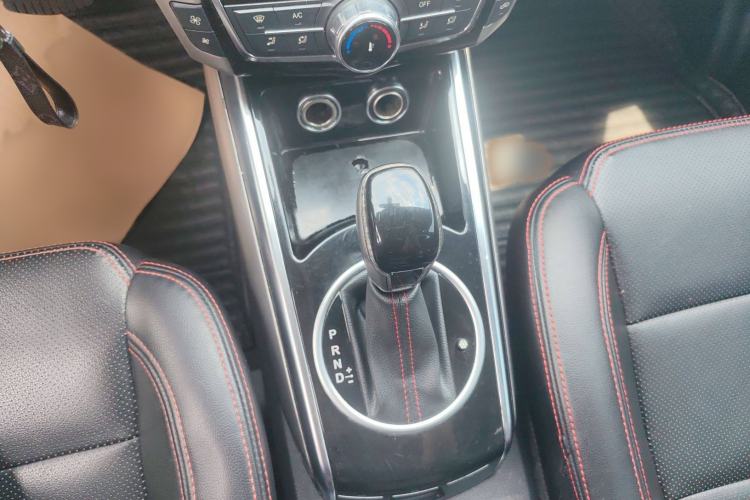 Used Zotye Domy X5 2015 1.5T CVT Landlord Edition China V Standard Interior 5