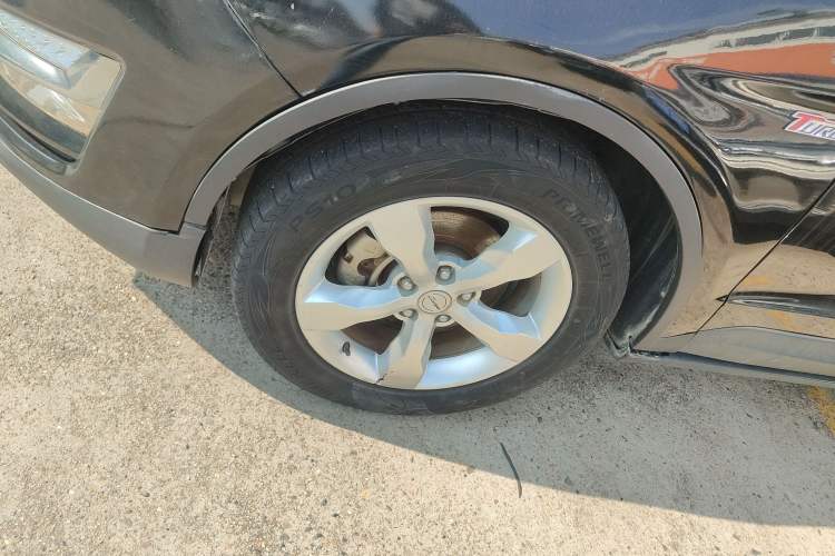 Used Zotye Domy X5 2015 1.5T CVT ZhiXian Trim China V Standard Left Front Wheel Hub