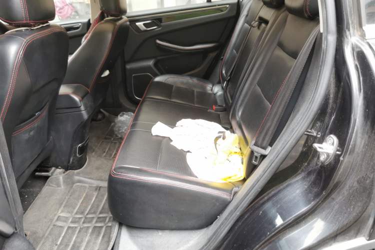 Used Zotye Domy X5 2015 1.5T CVT ZhiXian Model China IV Standard Left Rear Seat