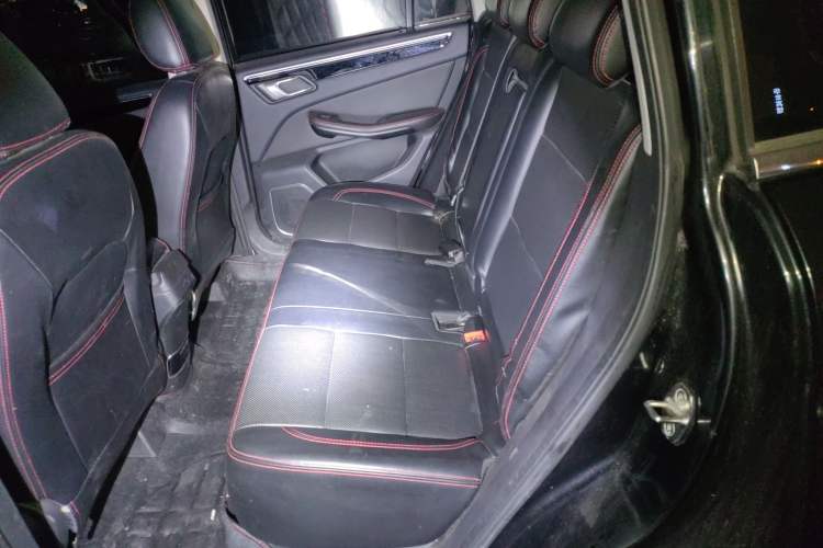 Used Zotye Domy X5 2015 1.5T CVT ZhiXian Model China IV Standard Left Rear Seat