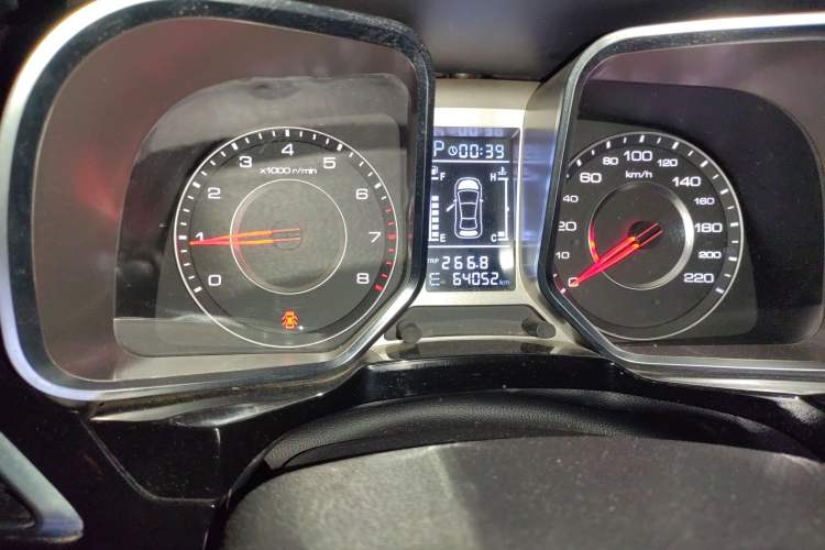 Used Zotye Domy X5 2015 1.5T CVT ZhiXian Model China IV Standard Odometer Close Up