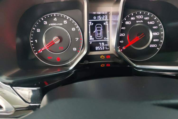 Used Zotye Domy X5 2015 1.5T Manual Luxury Model China V Standard Odometer Close Up