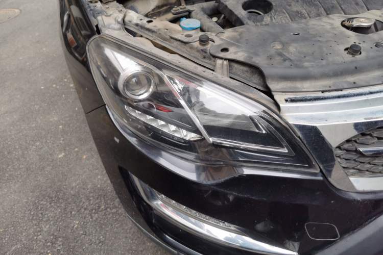 Used Zotye Domy X5 2015 1.5T CVT ZhiXian Model China IV Standard Right Front Headlight