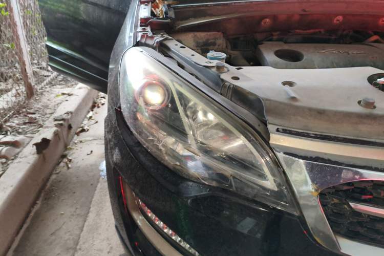 Used Zotye Domy X5 2015 1.5T Manual Luxury Model China V Standard Right Front Headlight