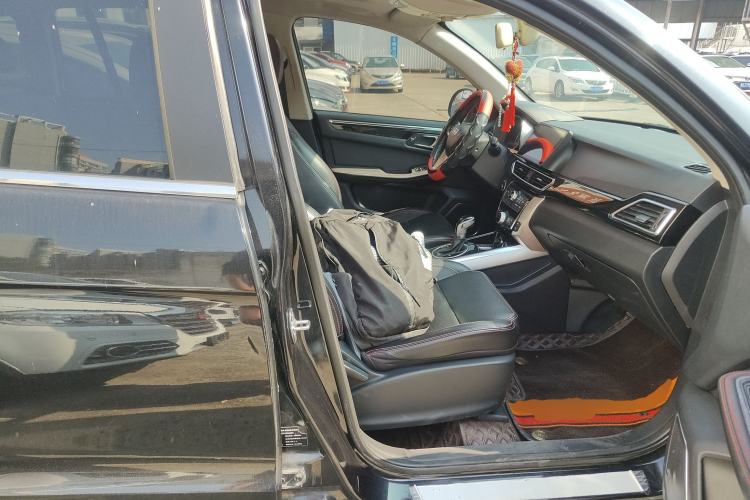 Used Zotye Domy X5 2015 1.5T CVT ZhiXian Trim China V Standard Right Front Seat