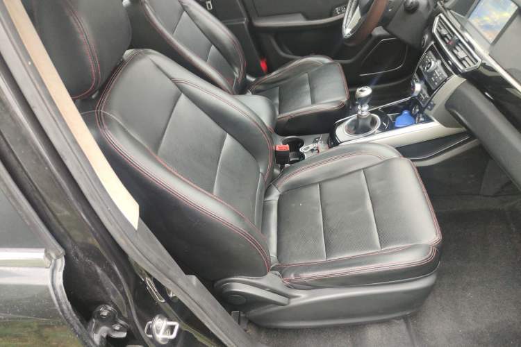 Used Zotye Domy X5 2015 1.5T Manual Supreme Model China IV Standard Right Front Seat