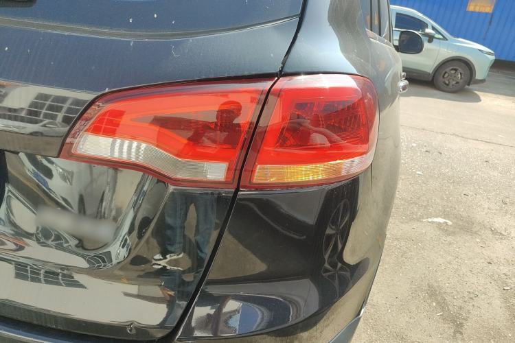 Used Zotye Domy X5 2015 1.5T CVT ZhiXian Trim China V Standard Right Rear Taillight