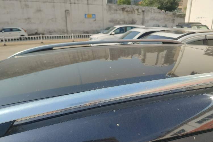 Used Zotye Domy X5 2015 1.5T CVT ZhiXian Trim China V Standard Roof