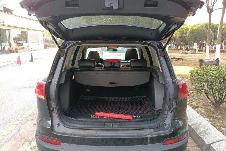 Used Zotye Domy X5 2015 1.5T Manual Luxury Model China V Standard Trunk