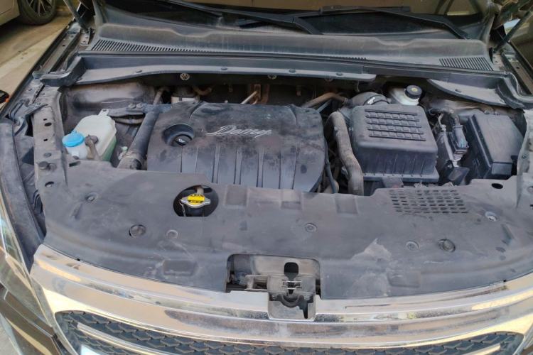 Used Zotye Domy X5 2015 1.5T Manual Luxury Version China IV Standard Engine Bay
