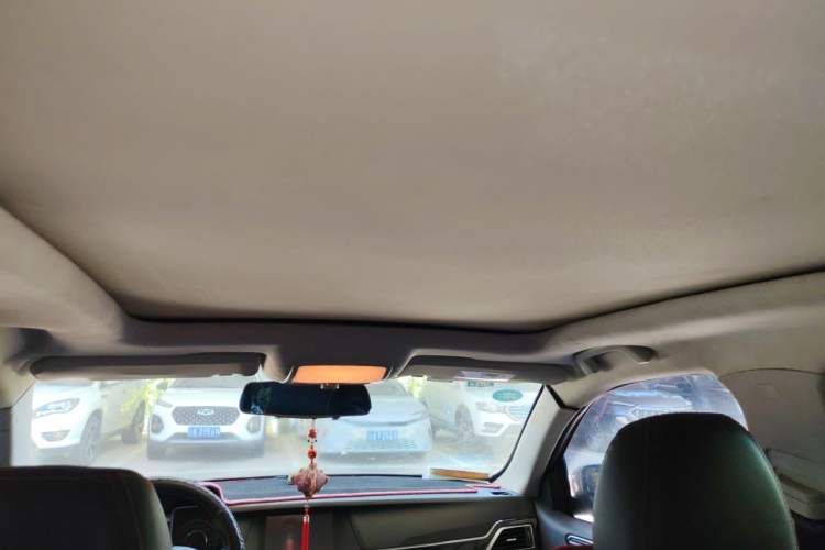 Used Zotye Domy X5 2015 1.5T Manual Luxury Version China IV Standard Headliner