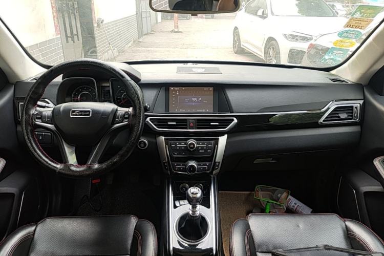 Used Zotye Domy X5 2015 1.5T Manual Luxury Version China IV Standard Center Console