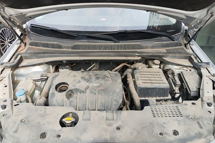 Used Zotye Domy X5 2015 1.5T Manual Luxury Version China IV Standard Engine Bay