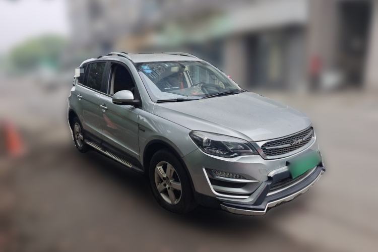 Used Zotye Domy X5 2015 1.5T Manual Luxury Model China V Standard Front Right 45 Deg