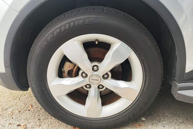 Used Zotye Domy X5 2015 1.5T Manual Luxury Version China IV Standard Left Front Wheel Hub
