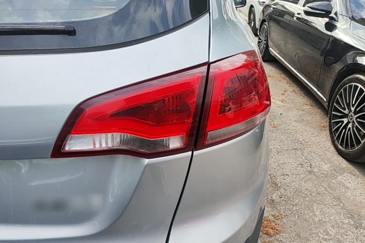 Used Zotye Domy X5 2015 1.5T Manual Luxury Version China IV Standard Right Rear Taillight