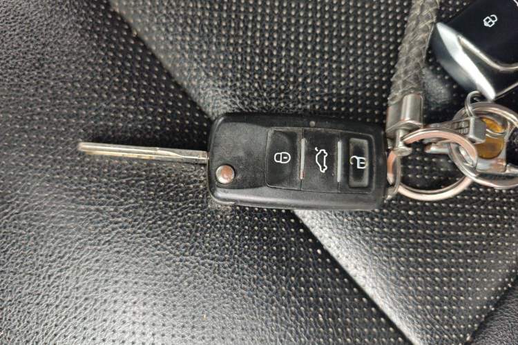 Used Zotye Domy X5 2015 1.5T Manual Luxury Model China V Standard Vehicle Key