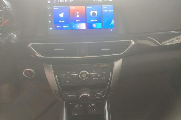 Used Zotye Domy X5 2015 1.5T CVT ZhiXian Model China IV Standard Audio And AC Panel