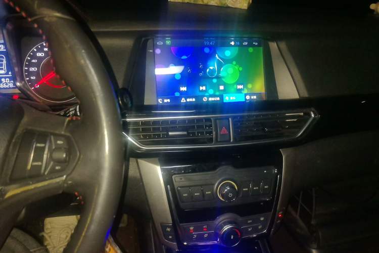 Used Zotye Domy X5 2015 1.5T CVT ZHANG GUI Model China V Standard Audio And AC Panel