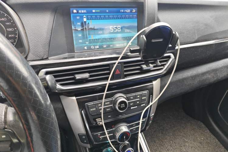 Used Zotye Domy X5 2015 1.5T Manual Luxury Version China IV Standard Audio And AC Panel
