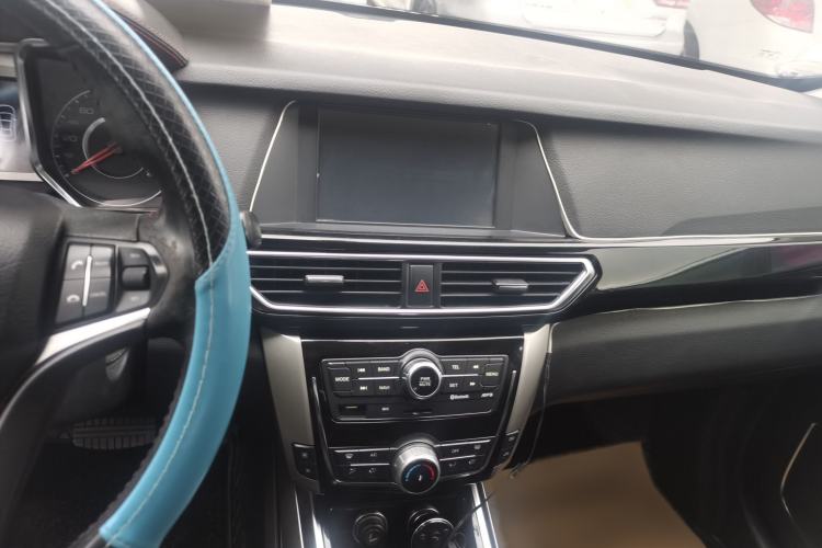 Used Zotye Domy X5 2015 1.5T CVT Landlord Edition China V Standard Audio And AC Panel