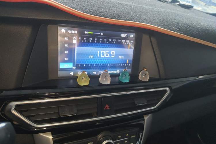 Used Zotye Domy X5 2015 1.5T Manual Luxury Version China IV Standard Audio And AC Panel