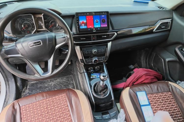Used Zotye Domy X5 2015 1.5T Manual Elite Model China V Standard Center Console
