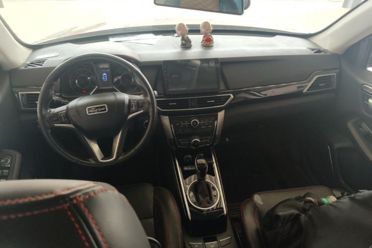 Used Zotye Domy X5 2015 1.5T CVT ZhiXian Trim China V Standard Center Console
