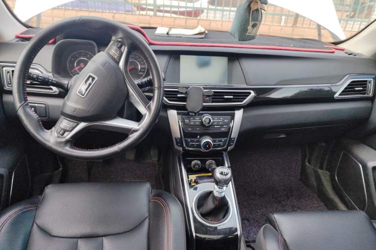 Used Zotye Domy X5 2015 1.5T Manual Luxury Model China V Standard Center Console